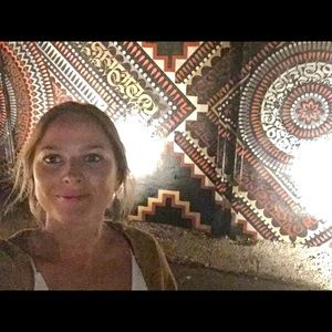 Meet your Posher, Alice